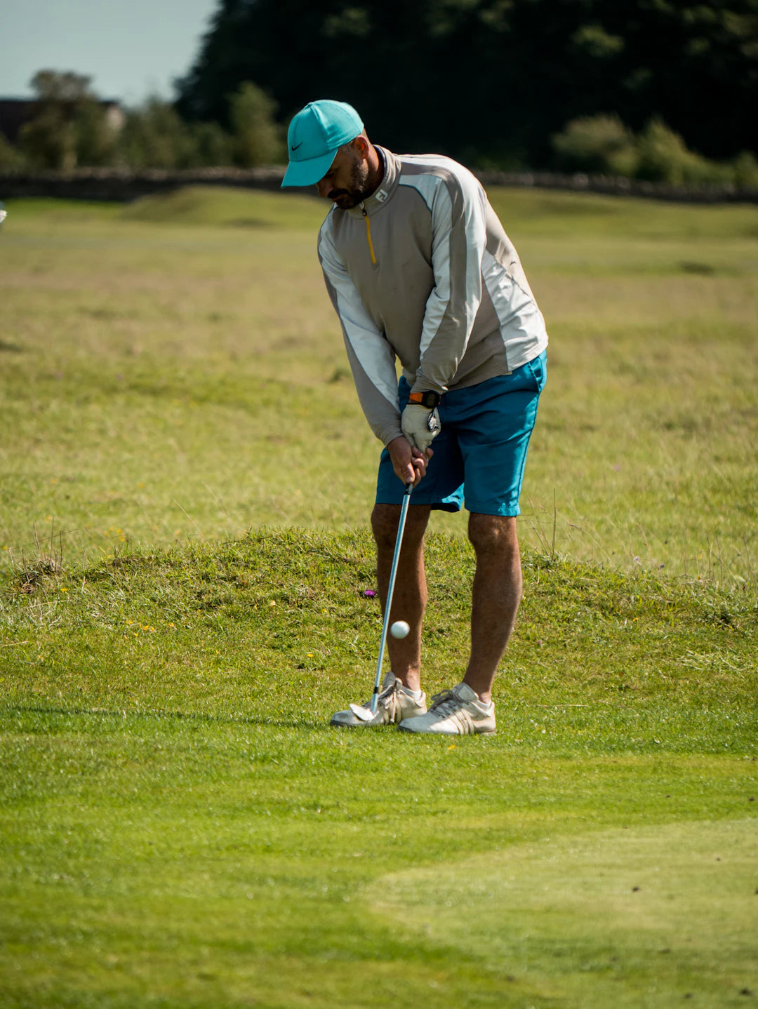 Versatile Golf Shorts with Playful Patterns for Men