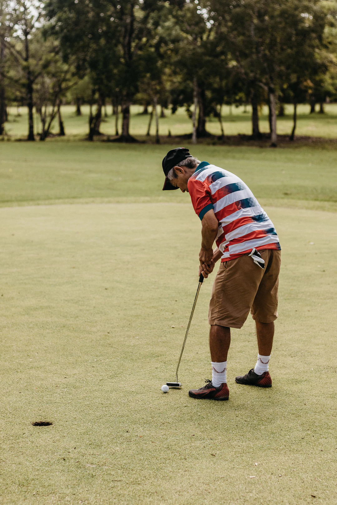Stylish and Fun Men's Golf Shorts for Every Occasion