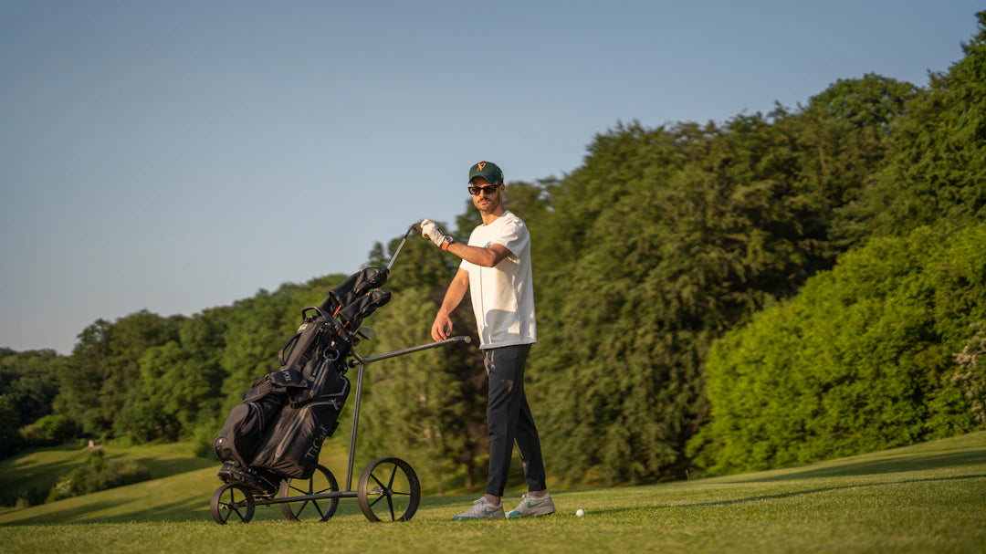 The Essential Role of Moisture-Wicking Fabrics in Golf Clothing