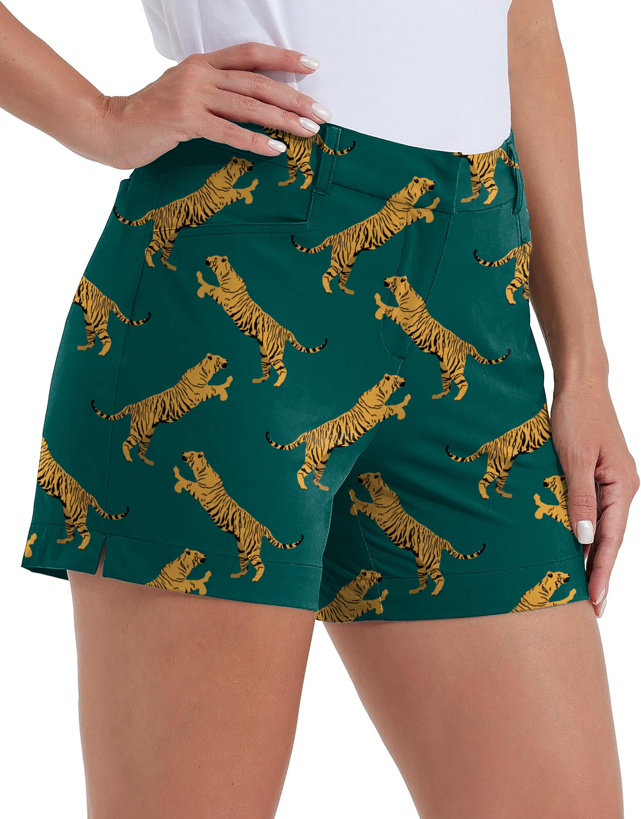 Women's green tiger golf shorts with tiger print, quick-drying, waterproof, with pockets