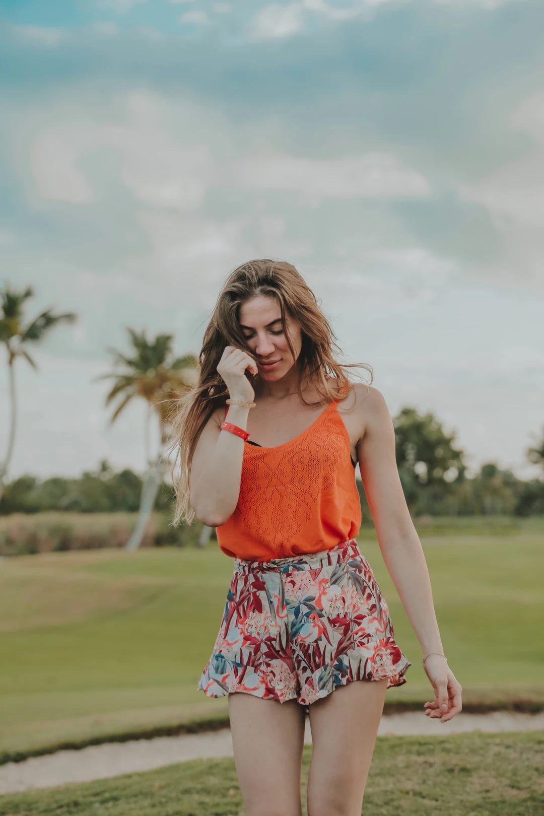 Stylish Women's Sleeveless Golf Tank Tops for Hot Days