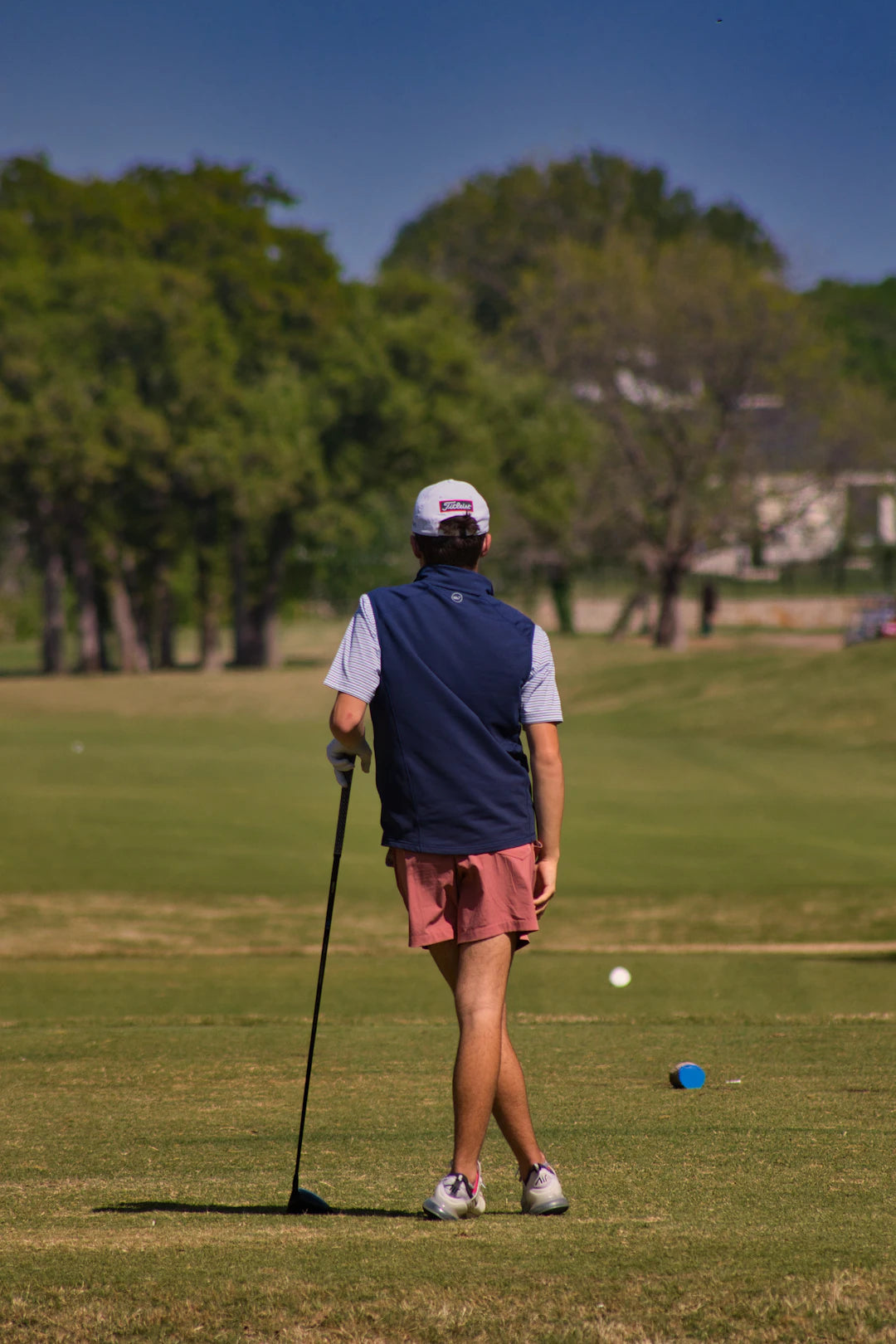 Swing in Style: Mastering the Balance of Fashion and Function in Golf Apparel