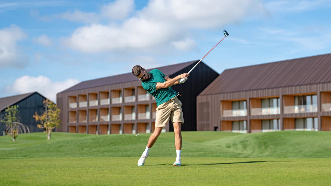 Unlocking Comfort The Fabric Technology in Golf Apparel